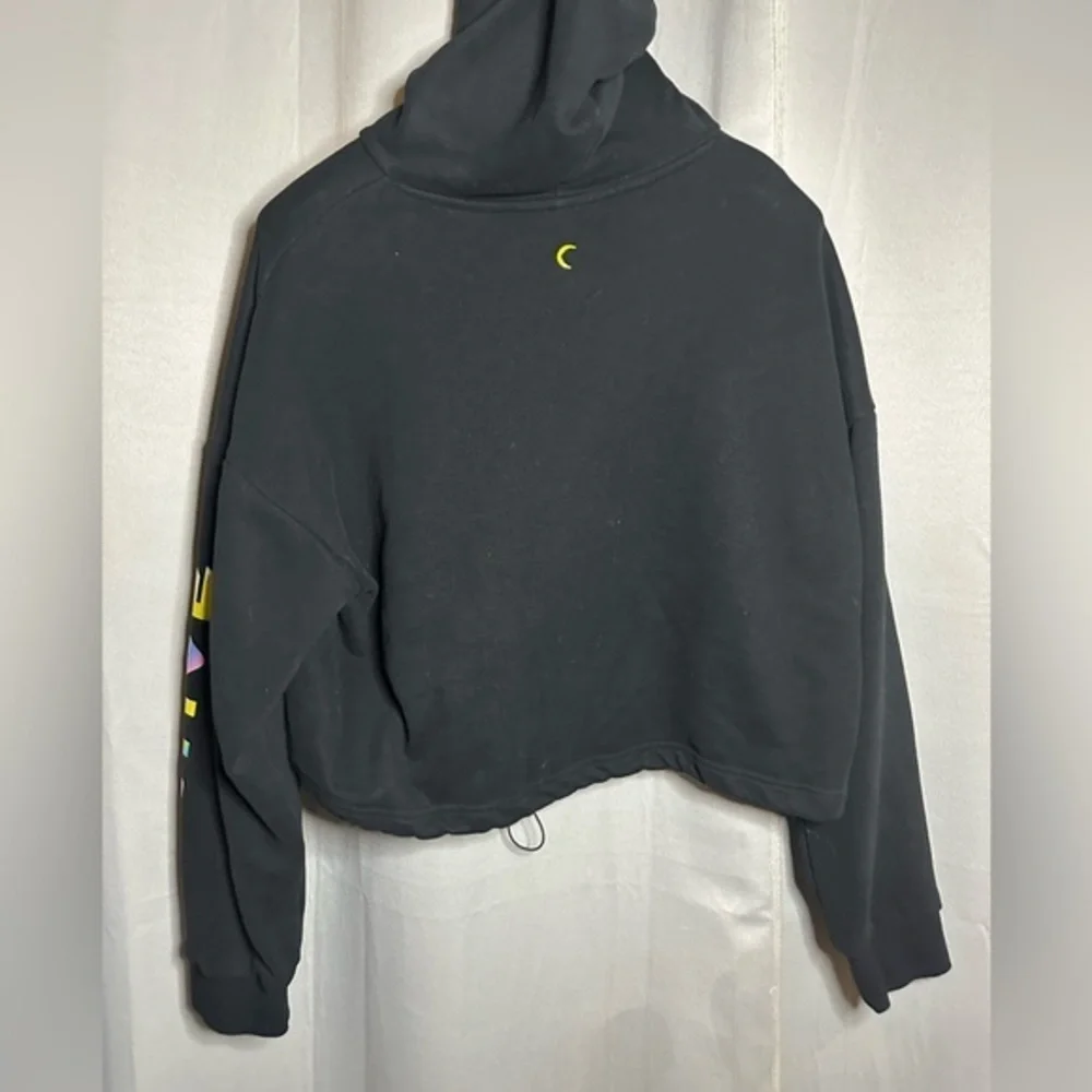 Zyia Active Ombre Black Cropped Drawstring Hoodie Sweatshirt Size Large - Picture 5 of 7